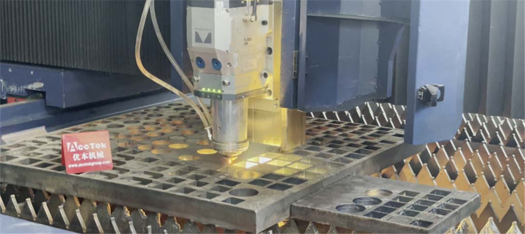 How Thick Can a Fiber Laser Cutting Machine Cut?