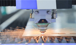 Machine de découpe laser fibre VS machine de découpe plasma
